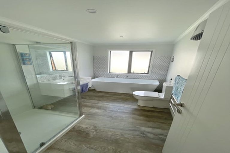 Photo of property in 4 Mcdonald Place, Collingwood, 7073