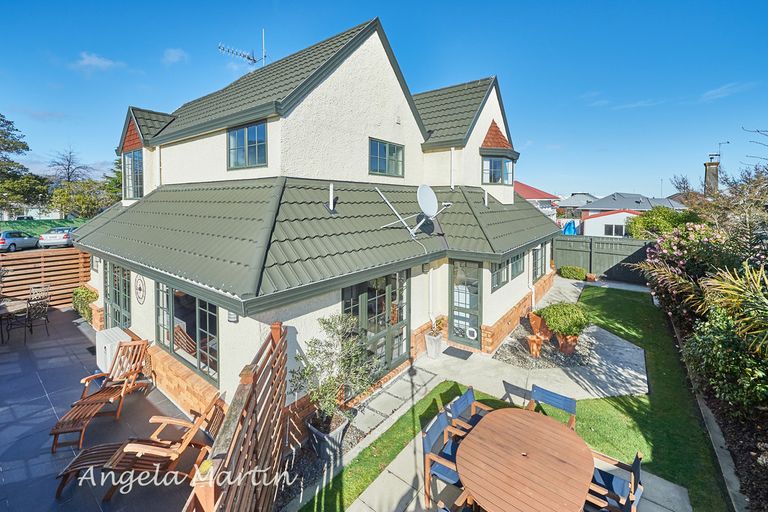 Photo of property in 7 Carow Street, Palmerston North, 4410