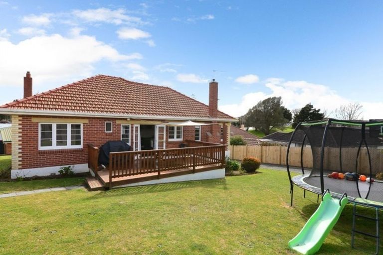 Photo of property in 587 Bank Street, Te Awamutu, 3800