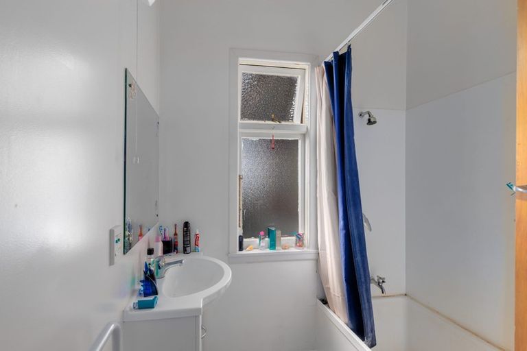 Photo of property in 114 Strickland Street, Sydenham, Christchurch, 8023