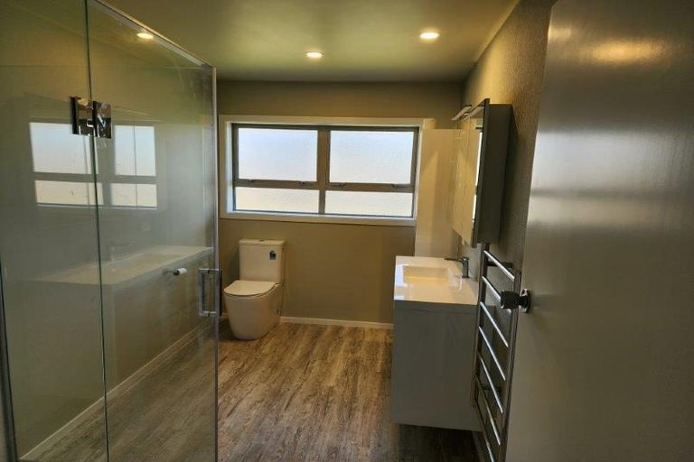 Photo of property in 1/1 Guinness Crescent, Ilam, Christchurch, 8041