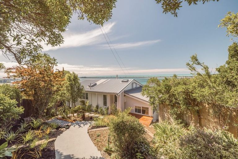 Photo of property in 3 Mortens Lane, Mount Pleasant, Christchurch, 8081