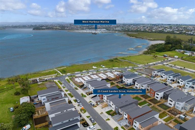 Photo of property in 25 Coast Garden Drive, Hobsonville, Auckland, 0616