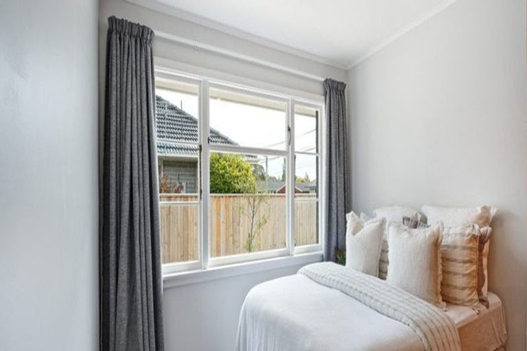 Photo of property in 11a Palmside Street, Somerfield, Christchurch, 8024