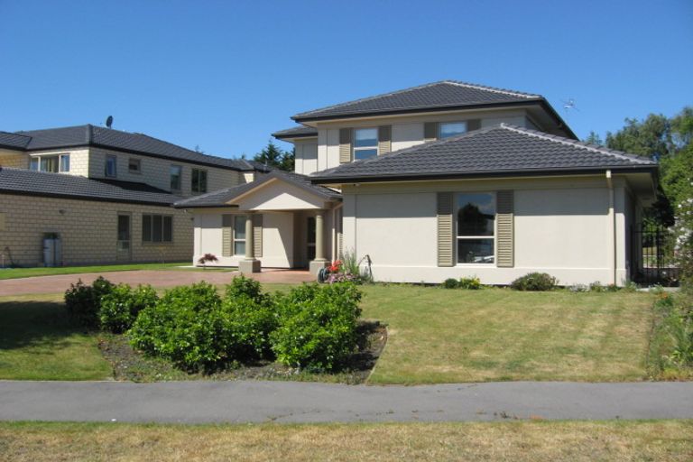 Photo of property in 1 Oakmont Green, Shirley, Christchurch, 8061