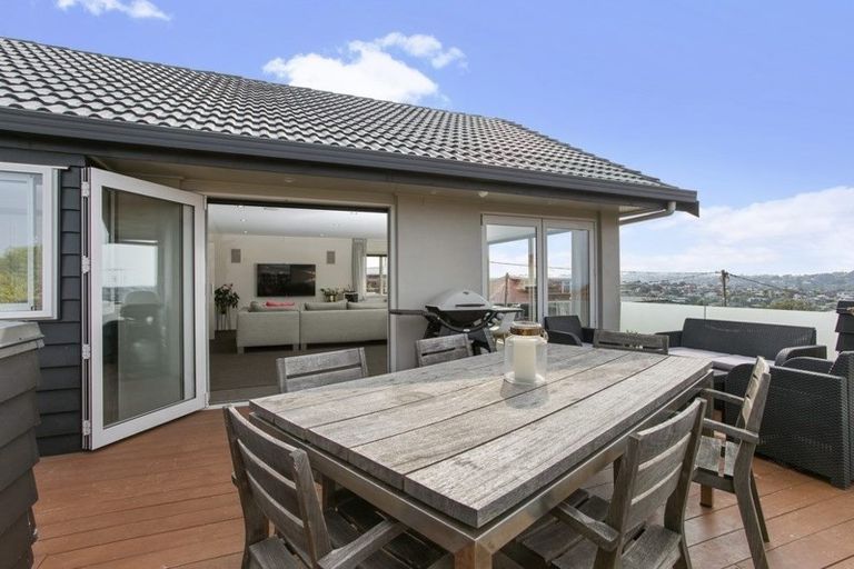 Photo of property in 1/127 Churchill Road, Rothesay Bay, Auckland, 0630