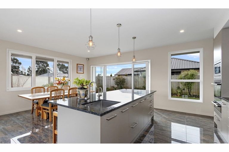 Photo of property in 1 Merlewood Road, Prebbleton, 7604