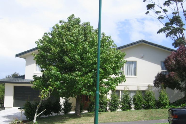 Photo of property in 3 Arirang Rise, Pinehill, Auckland, 0632