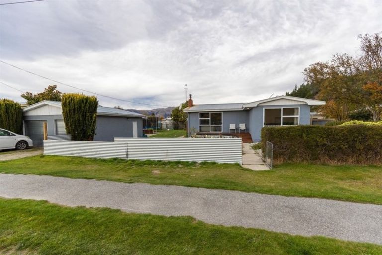 Photo of property in 7 Hopkins Street, Luggate, Cromwell, 9383