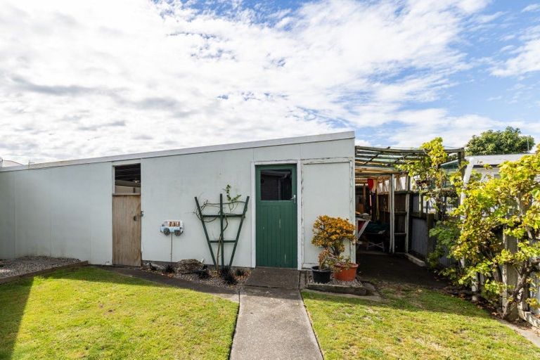 Photo of property in 110 Avondale Road, Taradale, Napier, 4112