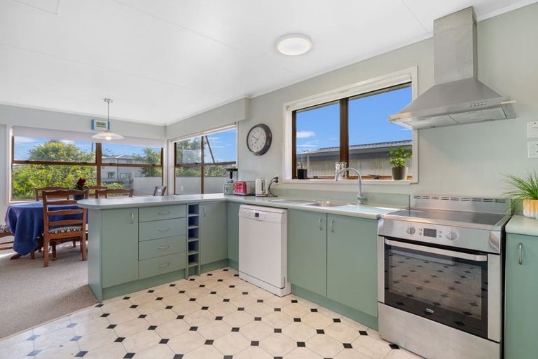 Photo of property in 17 Byron Grove, Owhata, Rotorua, 3010