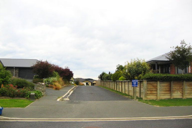 Photo of property in 8 Sunninghurst Drive, Fairfield, Dunedin, 9018