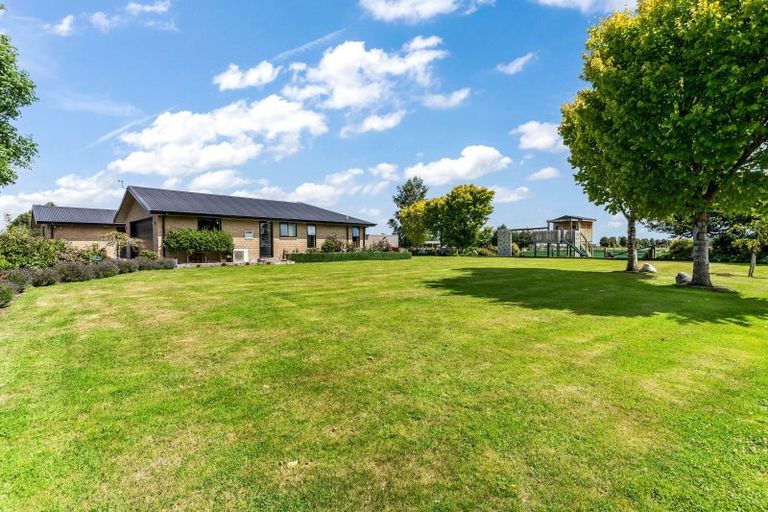 Photo of property in 65 Racecourse Road, Winton, 9782