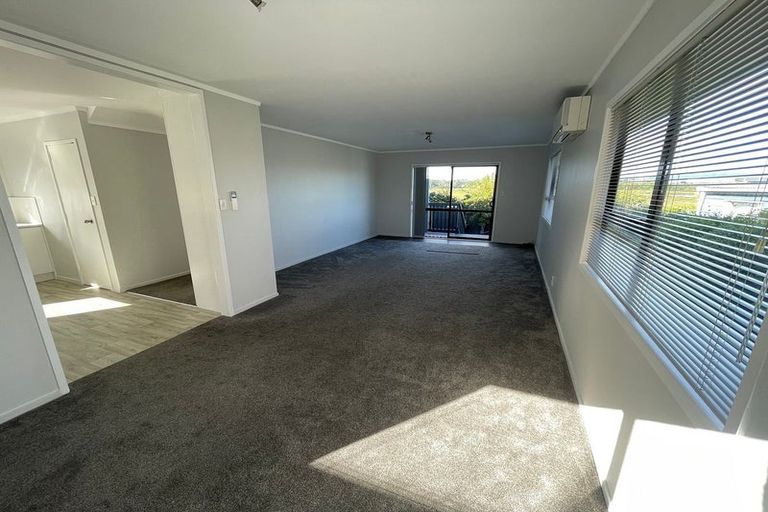 Photo of property in 2/40 Saxon Street, Waterview, Auckland, 1026