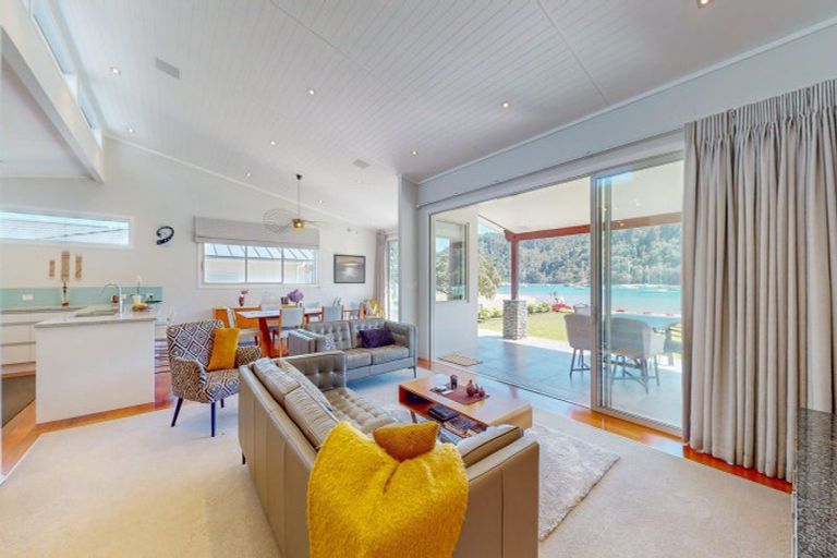 Photo of property in 207a Beach Road, Whangamata, 3620