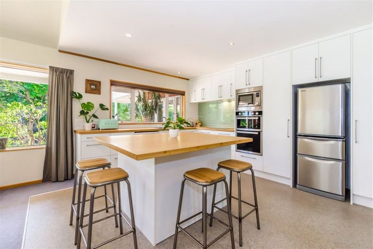 Photo of property in 9 Compass Court, Paraparaumu, 5032