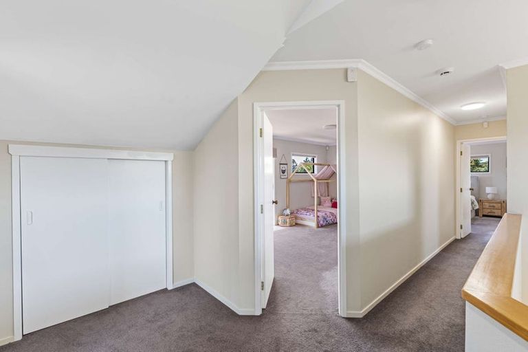 Photo of property in 58 Karina Road, Merrilands, New Plymouth, 4312