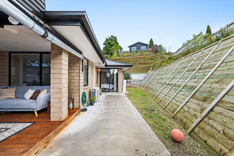 Photo of property in 11 Frederick Place, Whalers Gate, New Plymouth, 4310