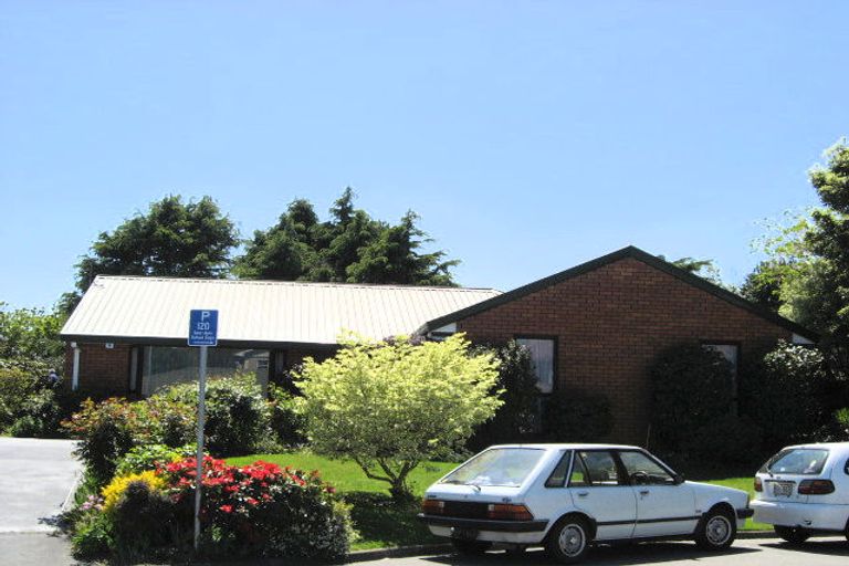 Photo of property in 7 Cottesmore Close, Burnside, Christchurch, 8053