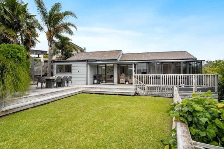 Photo of property in 130 Tirohanga Drive, Whangamata, 3620