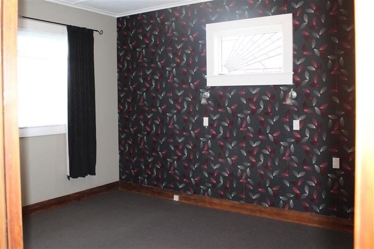 Photo of property in 18 Brookes Terrace, Waitara, 4320