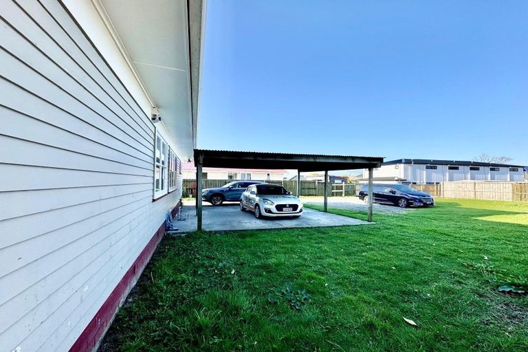 Photo of property in 17 Margaret Road, Papatoetoe, Auckland, 2025