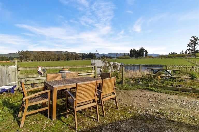 Photo of property in 192 Waihao Back Road, Waimate, 7979