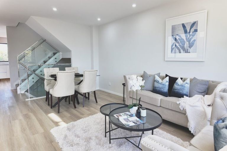 Photo of property in 6/684 Te Atatu Road, Te Atatu Peninsula, Auckland, 0610