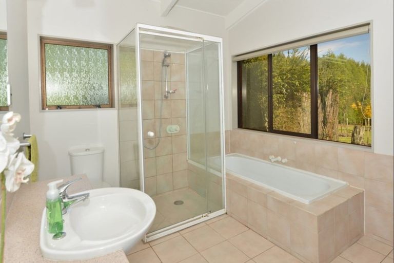 Photo of property in 35 Poplar Lane, Kerikeri, 0293