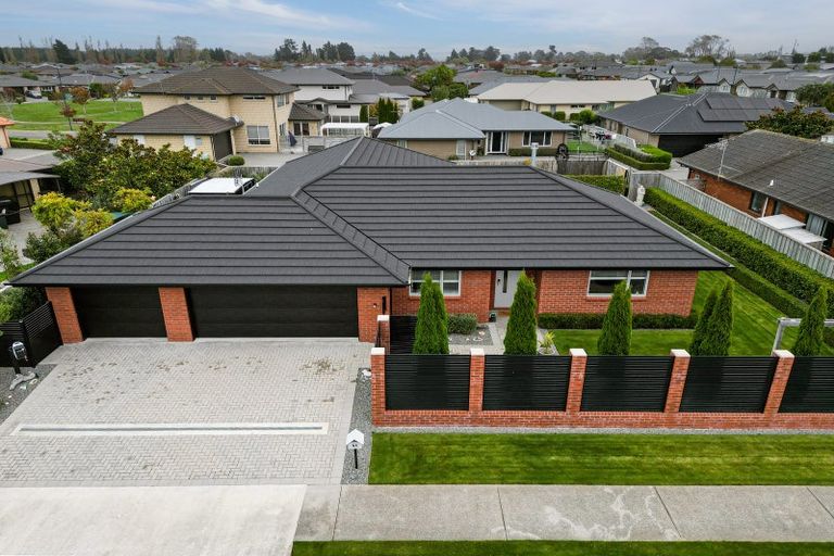 Photo of property in 41 Pegasus Main Street, Pegasus, 7612