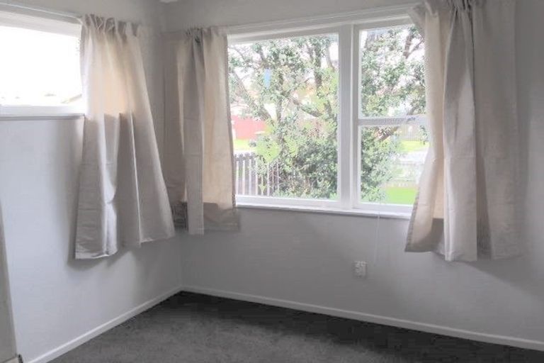 Photo of property in 20 Ronald Place, Manurewa, Auckland, 2102