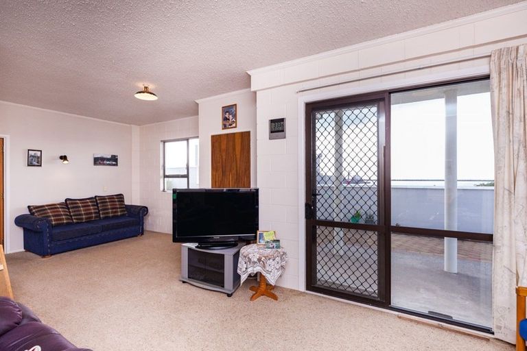 Photo of property in 26a Breakwater Road, Moturoa, New Plymouth, 4310