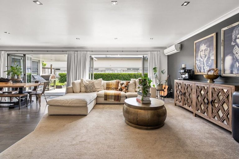 Photo of property in 27 Norfolk Drive, Cambridge, 3434