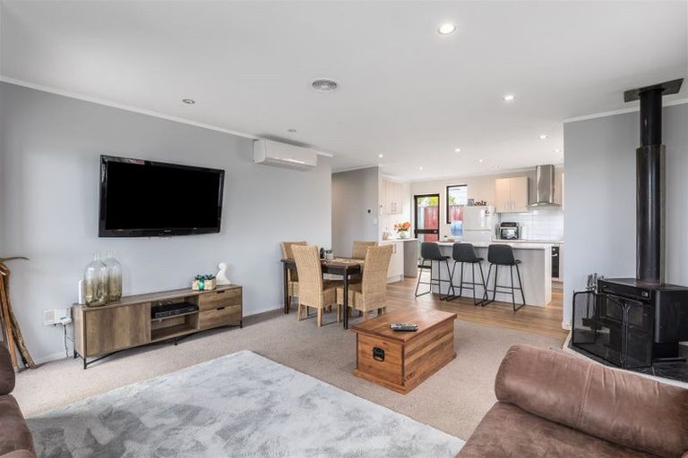 Photo of property in 88 Arawhata Street, Ranui, Porirua, 5024