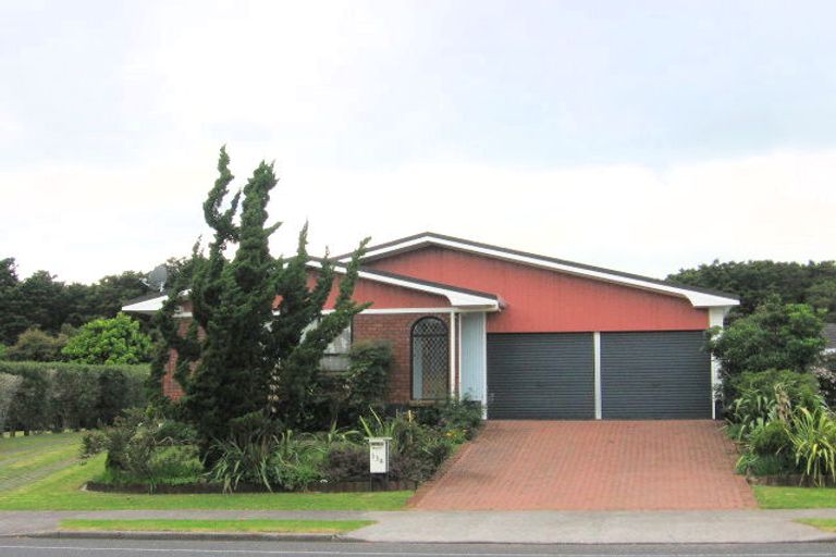 Photo of property in 134 Everglade Drive, Totara Heights, Auckland, 2105