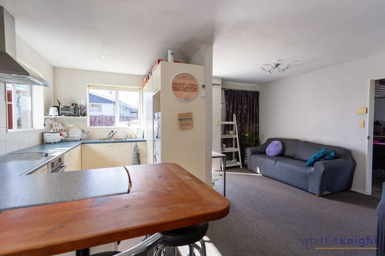 Photo of property in 292a Wainoni Road, Avondale, Christchurch, 8061
