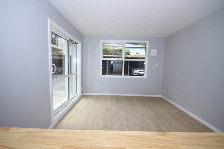 Photo of property in 2/36 Roxburgh Street, Mount Victoria, Wellington, 6011