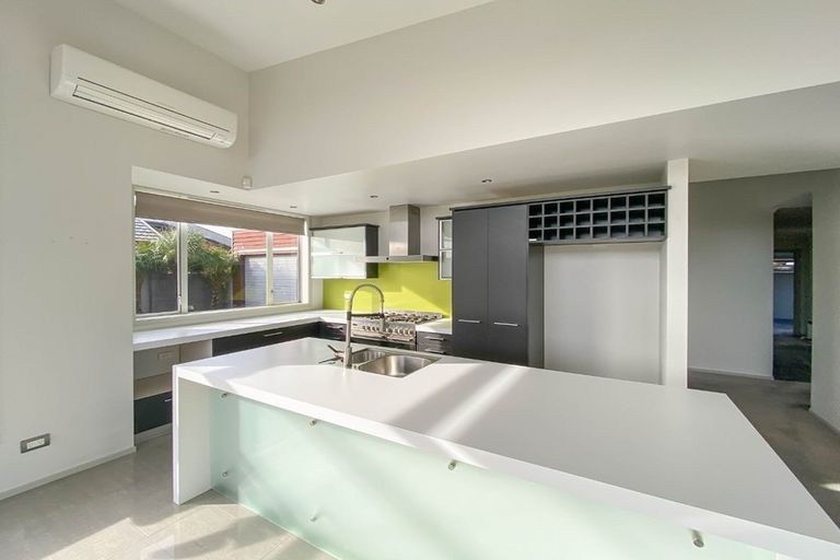 Photo of property in 8a Marlin Terrace, Bell Block, New Plymouth, 4312