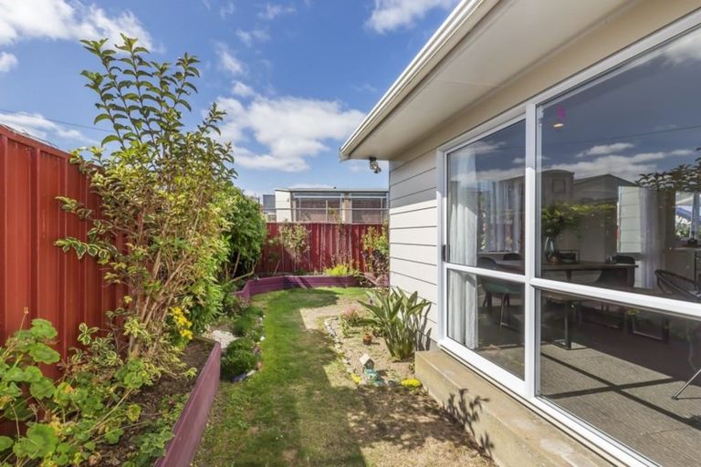 Photo of property in 3/61 Main Road, Titahi Bay, Porirua, 5022