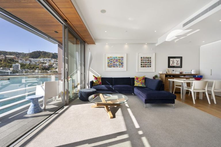 Photo of property in Clyde Quay Wharf, 2a/3 Clyde Quay Wharf, Te Aro, Wellington, 6011