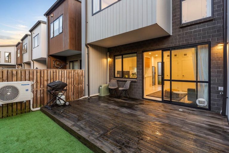 Photo of property in 136c Tiriwa Drive, Massey, Auckland, 0614