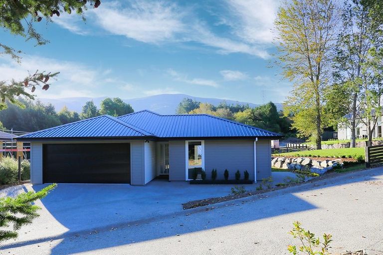 Photo of property in 16 Redwoods Lane, Helensburgh, Dunedin, 9010