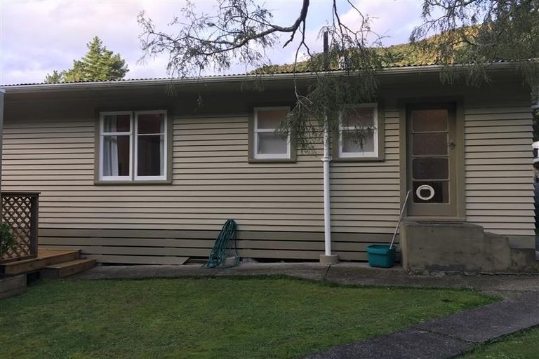 Photo of property in 34 Sunny Grove, Wainuiomata, Lower Hutt, 5014