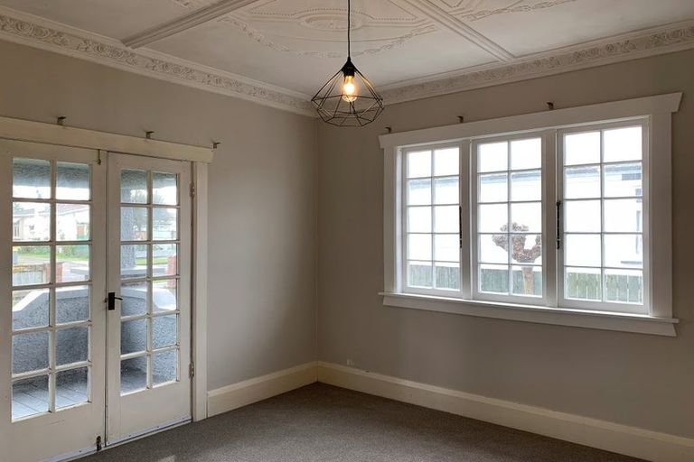 Photo of property in 27 Miro Street, Takaro, Palmerston North, 4410