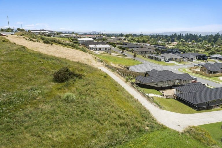 Photo of property in 27 Baxendale Drive, Matipo Heights, Rotorua, 3015