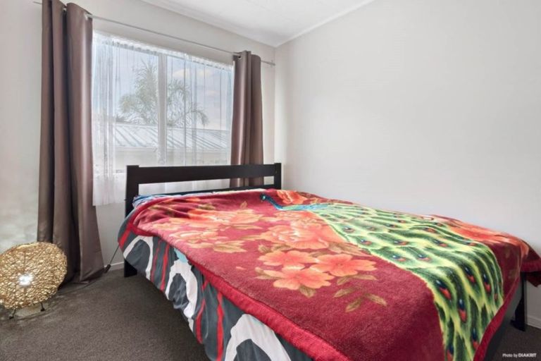 Photo of property in 11 Mona Vale, West Harbour, Auckland, 0618