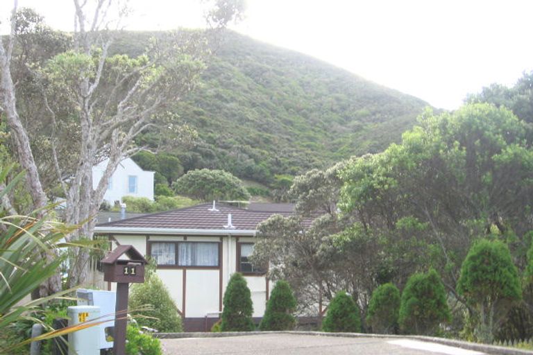 Photo of property in 11 Epping Grove, Karori, Wellington, 6012