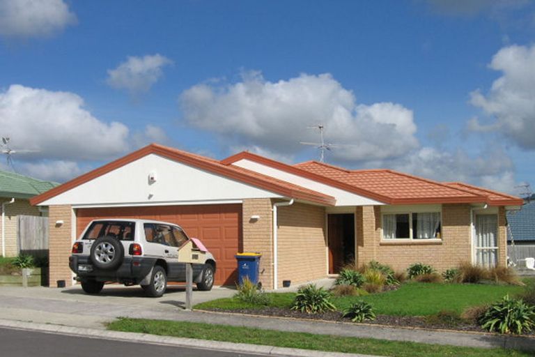 Photo of property in 15 Arlose Place, Westgate, Auckland, 0614