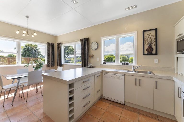 Photo of property in 48 Toi Street, Otaki Beach, Otaki, 5512