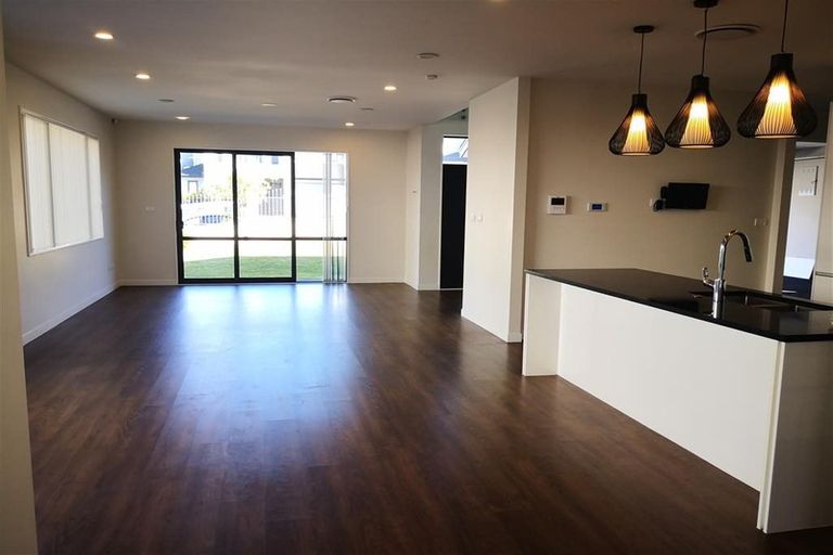 Photo of property in 58 Golden Morning Drive, Albany Heights, Auckland, 0632